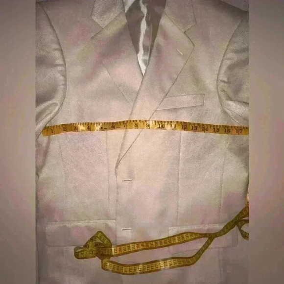 Gently used men’s suit m/l measurements on picture - Picture 3 of 13